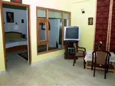 Aapo Aap Home Stay 