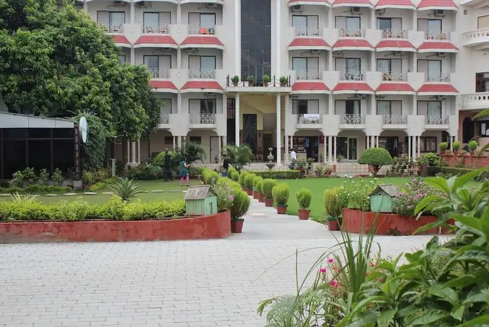 Hotel Surya Kaiser Palace