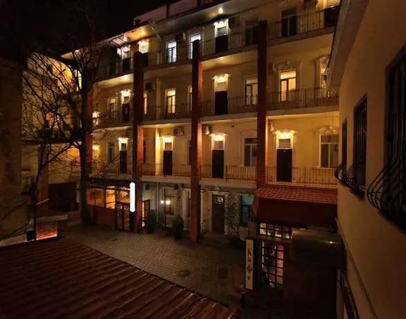 Odessa Executive Suites Hotel 