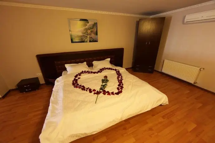 Odessa Executive Suites Hotel 