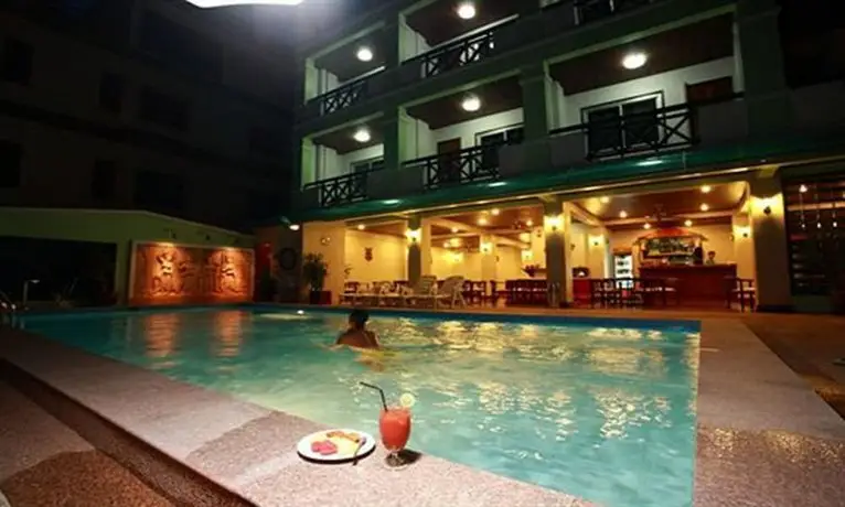 Vansana Riverside Hotel 