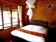 Ban Sabai Riverside Bungalow 