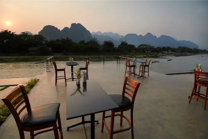 Inthira Vangvieng 