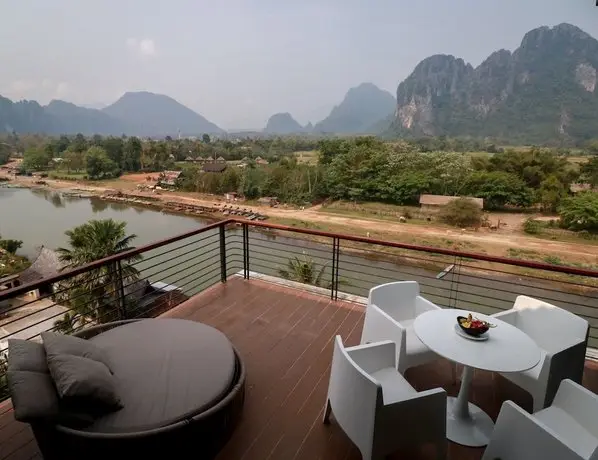 Inthira Vangvieng 