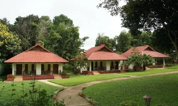 Kandawgyi Hill Resort