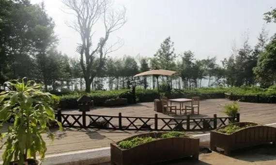 Kandawgyi Hill Resort 