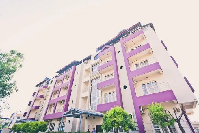 Royal Suites Hotel Apartments