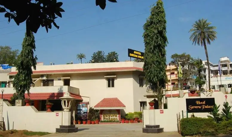 Hotel Savera Palace