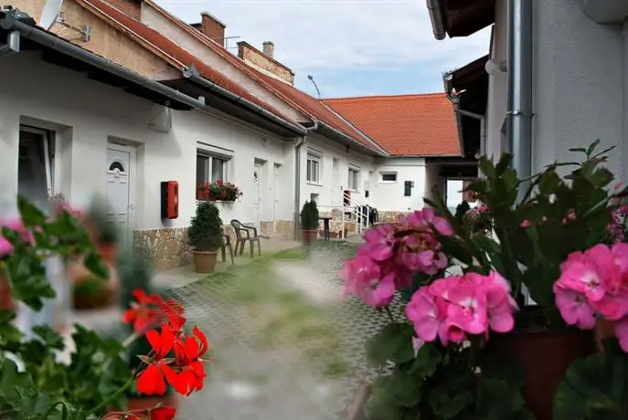 Hungaria Apartments 