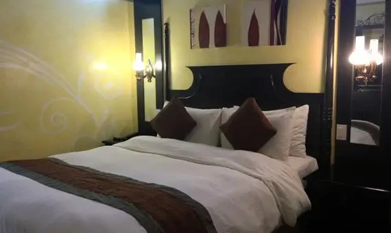 Lee Boutique Hotel 