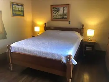 Casa Carmel Bed & Breakfast 