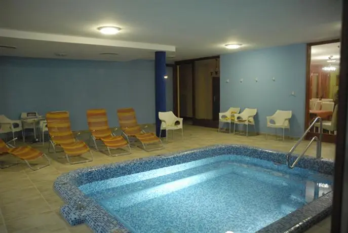 Boni Csaladi Wellness Hotel 