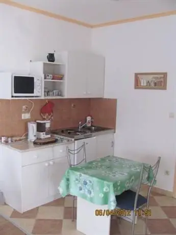 Petra Apartmanhaz 