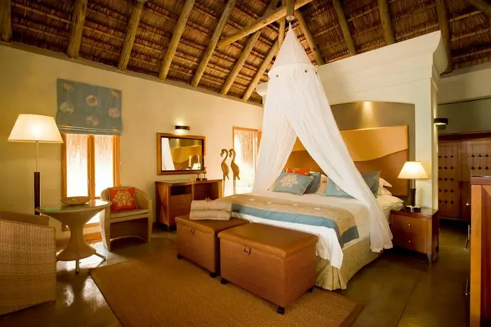 Dugong Beach Lodge 