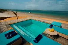 Dugong Beach Lodge 