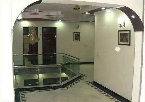 Hotel Agra Mahal