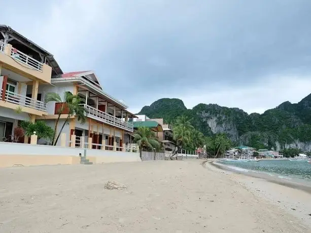 El Nido Beach Hotel 