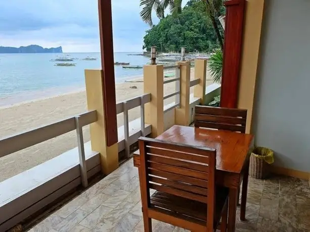 El Nido Beach Hotel 