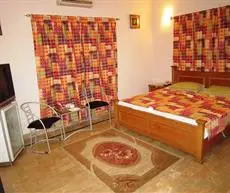 Royal Inn Guest House Karachi 