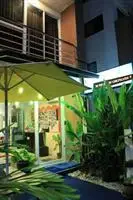 Ananas Phuket Hostel 