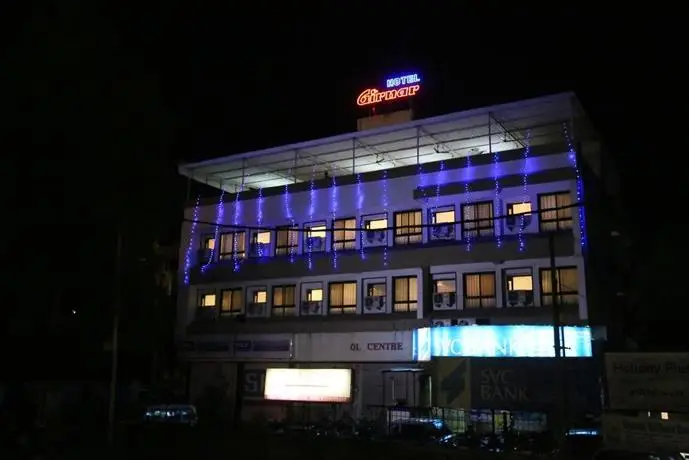 Hotel Girnar