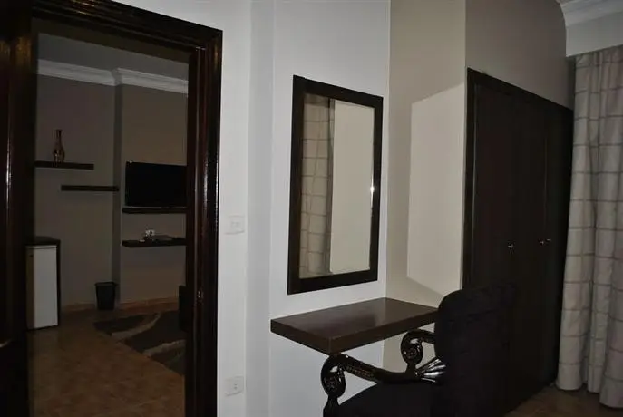 Al-Ballouti Hotel Suites