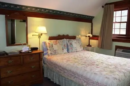 Cranmore Mountain Lodge Bed & Breakfast 