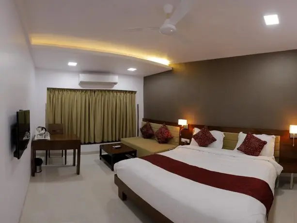 Raviraj Hotel