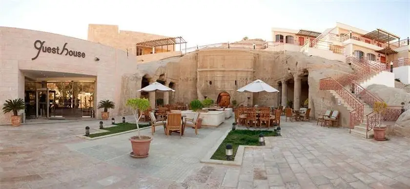 Petra Guest House Hotel