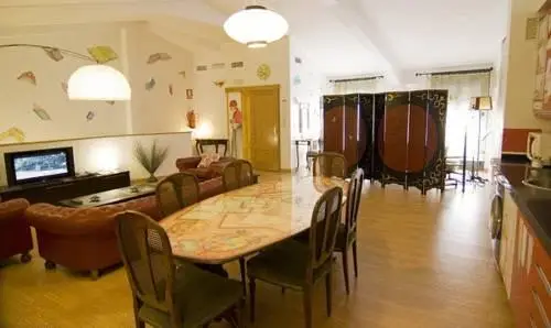 Apartamentos La Casa Pintada