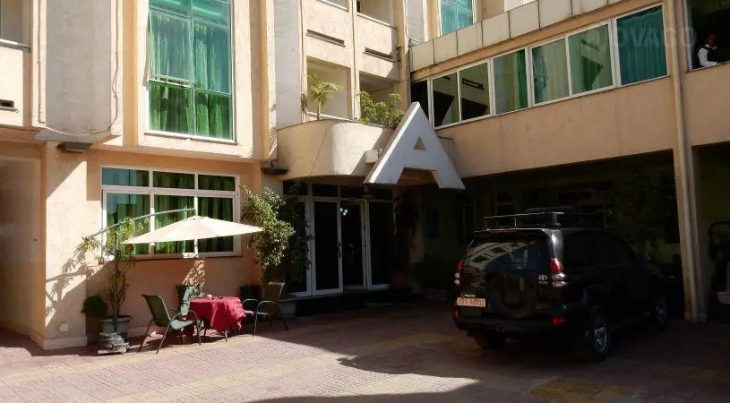 Adot Tina Hotel