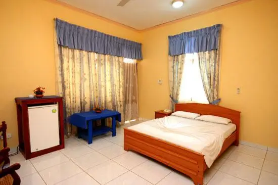 OYO 131 Paradise Holiday Village 