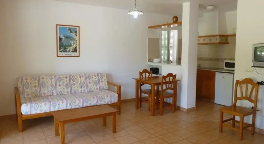 Apartamentos Playa Calan Blanes 