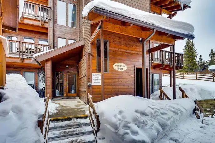 Tyra Lookout Condominiums by Ski Country Resorts 