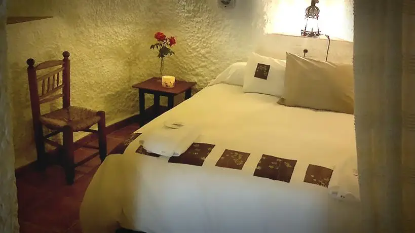 Las Cuevas El Abanico Lodging Granada