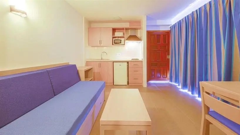 Apartamentos Vistamar II 