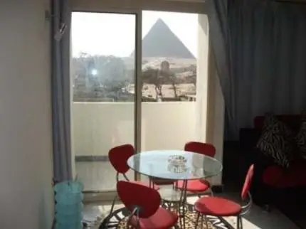 Pyramids View Inn 