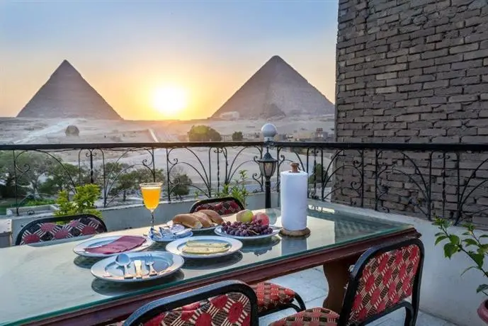 Pyramids View Inn 