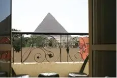 Pyramids View Inn 