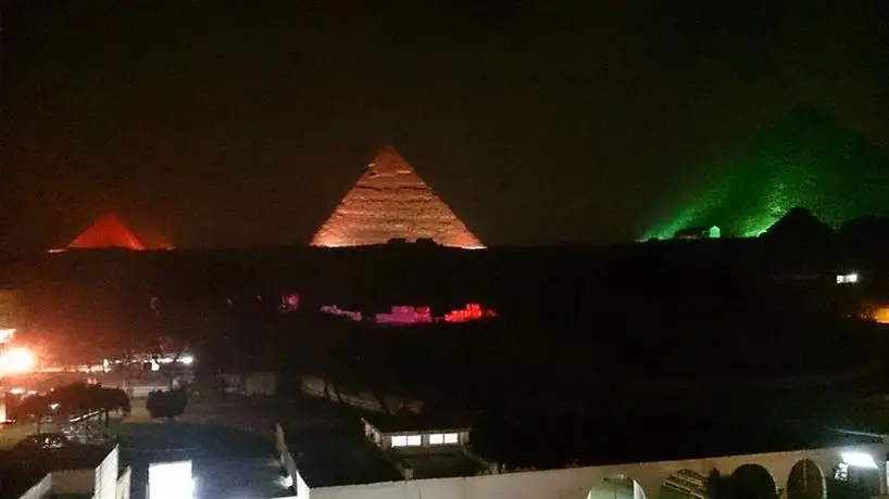 Pyramids View Inn 