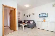 Apartments Vojin Okrug Gornji 