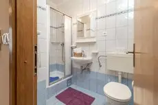 Apartments Vojin Okrug Gornji 