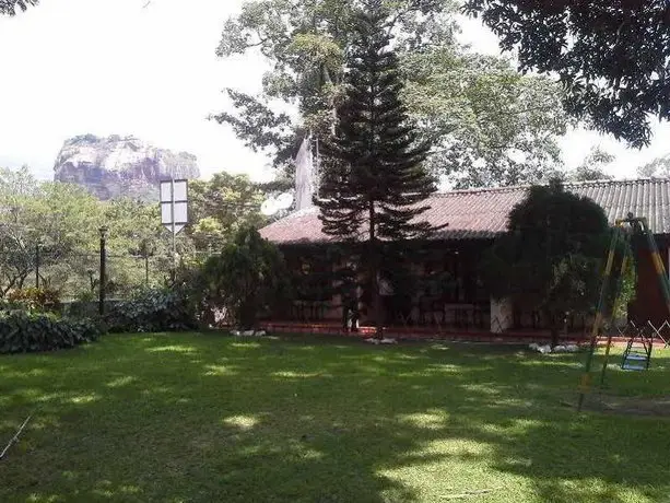 Sigiriya Rest House