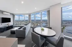 Meriton Suites Adelaide Street 