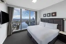 Meriton Suites Adelaide Street 