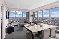 Meriton Suites Adelaide Street 