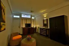 St Lachlan Hotel & Suites 