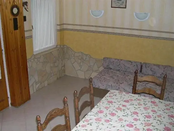 Rozsa Apartmanhaz Hajduszoboszlo 