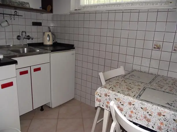 Rozsa Apartmanhaz Hajduszoboszlo 