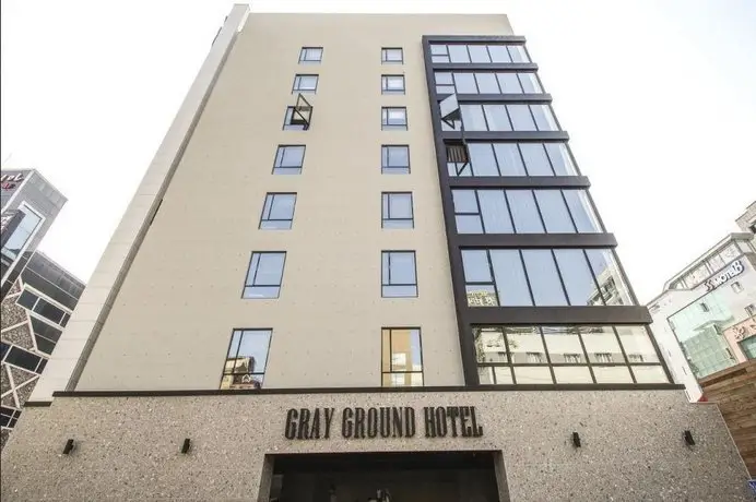 Gray Ground Hotel